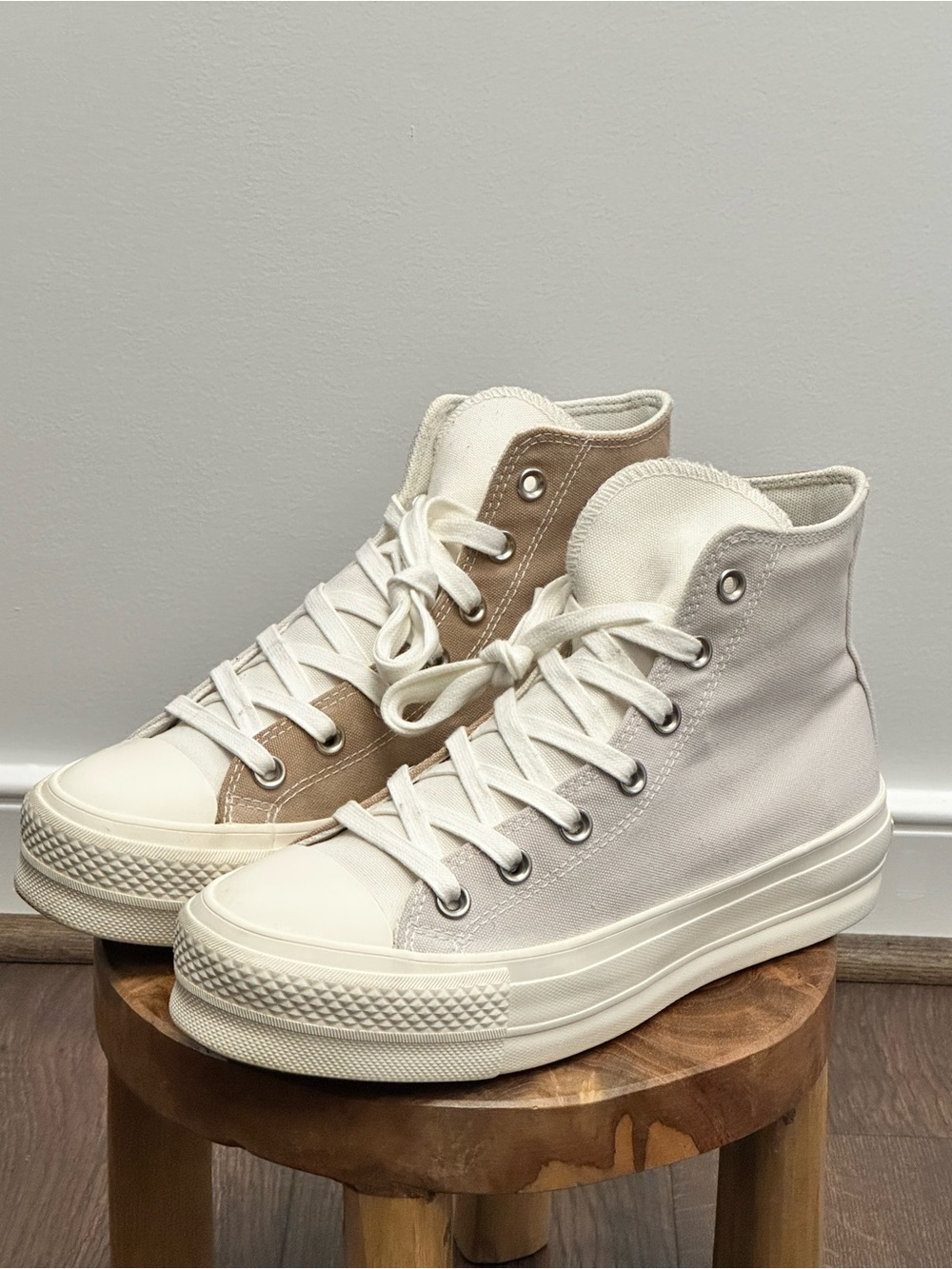 Converse All-Star Women’s High Top Platform Sneakers, Size 8